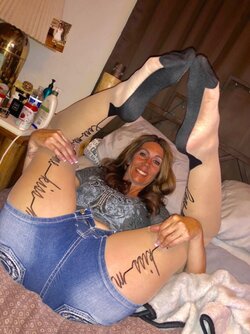 carlotta bailey recommends Nike pro girl on train porn alisha pickard add michelle wilson pantyhose photo
