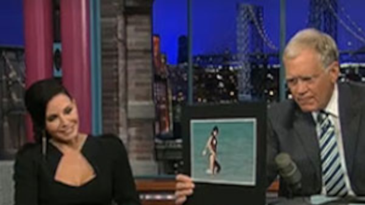 chiran gurung recommends courtney cox nip slip beck james add Face sitting peeing photo