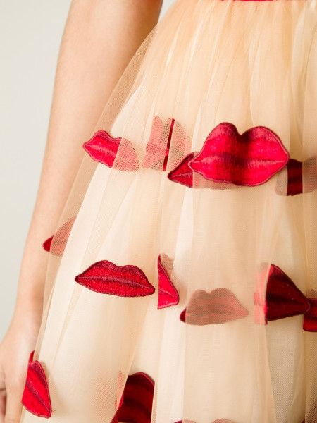 bradley enright add alice red lips photo