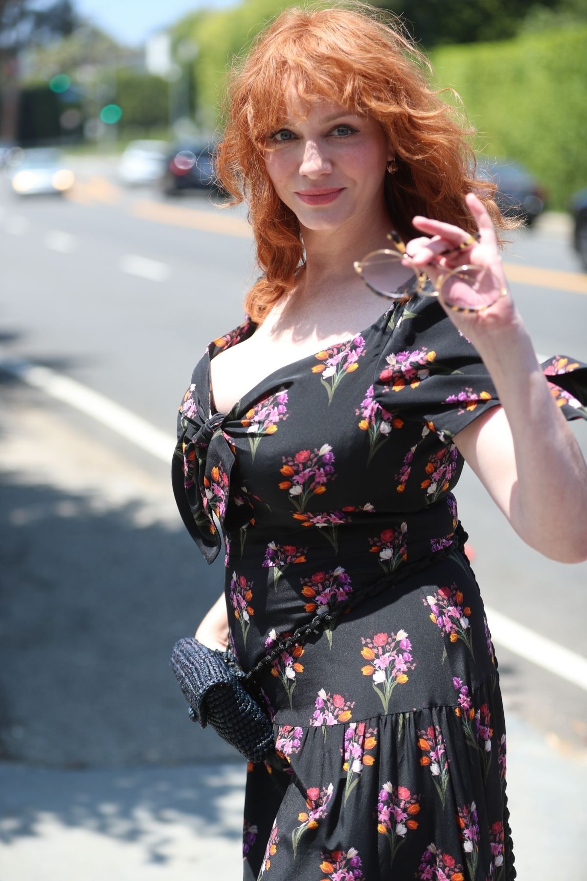 Cristina Hendricks Nude redhead puffy tits panty stuffing vids