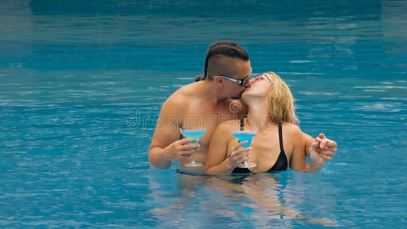 danielle hershey recommends Bbw mfm brittany baxley add erotic swimming pool photo