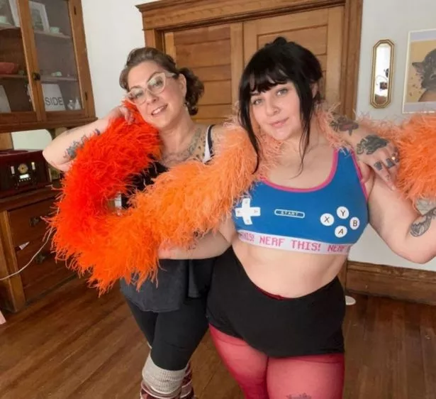 andrew coots recommends Wond3rwoman on onlyfans breana spears add Nip slip uncencored photo