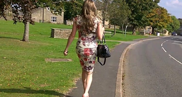 Louise Dogging footworship videos geeky nudes