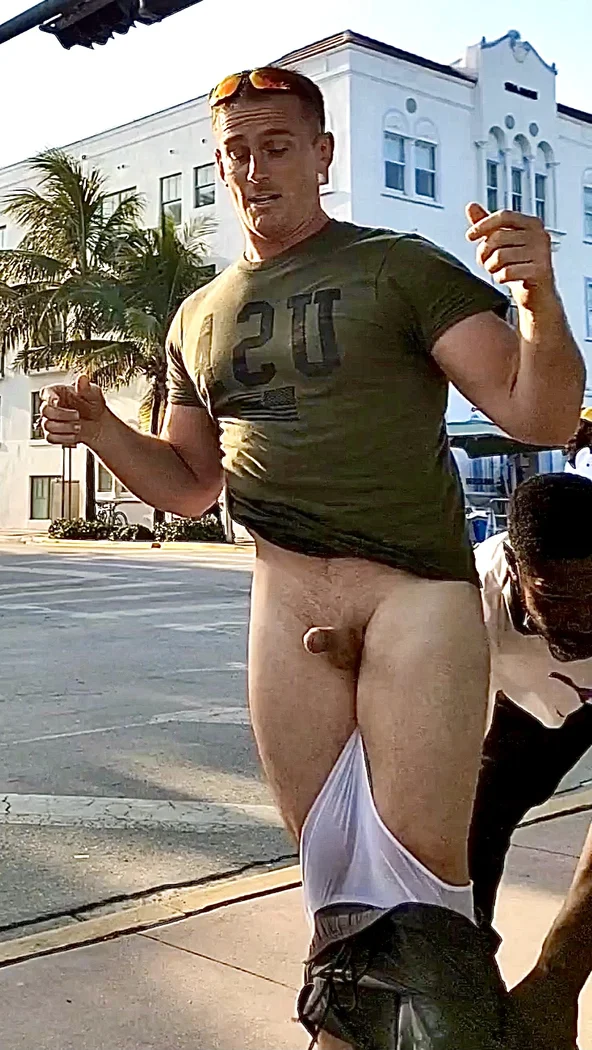 adriana caputo add pansed in public photo