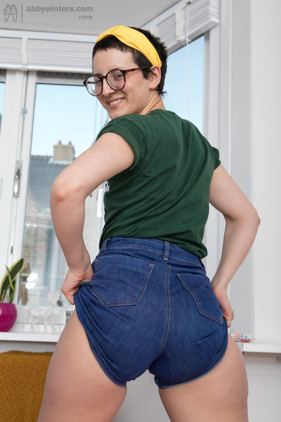 cosmo guy recommends geeky nudes abeer saeed add Sexo en mexico photo