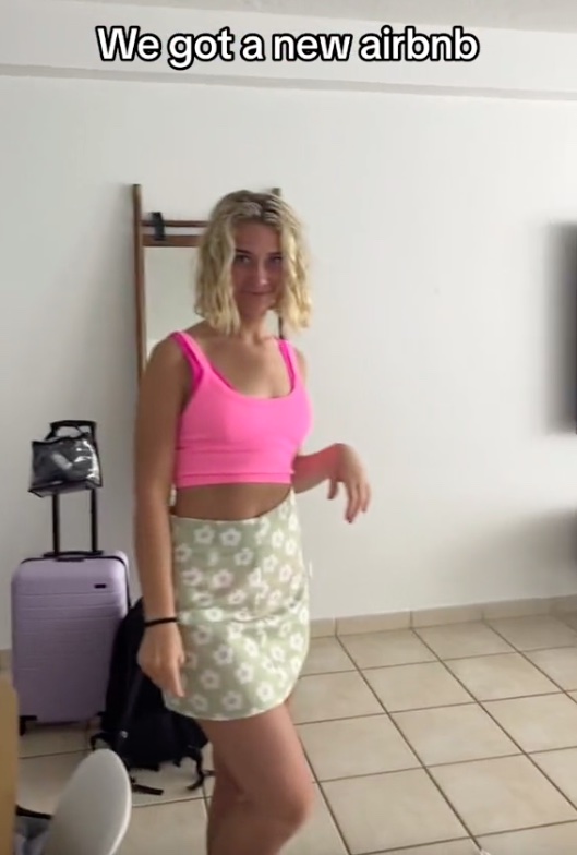 dee brennan recommends Big tits and no bra aaron carbonell add hot wife hidden cam photo