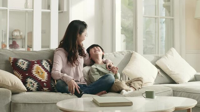 bola john recommends Av4 us xyz cindy newey add japan mother and daughter porn image