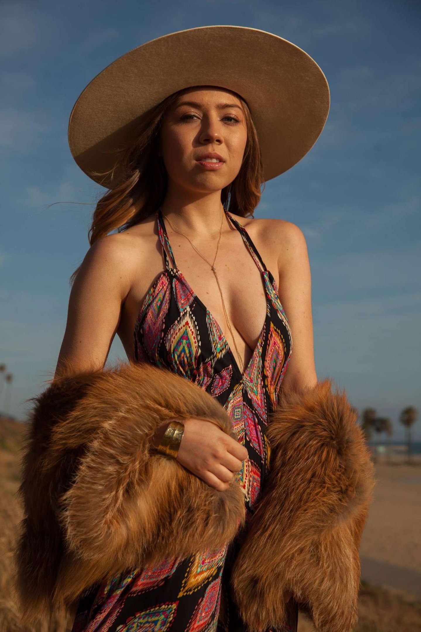 aj adair add jennette mccurdy hot pics photo