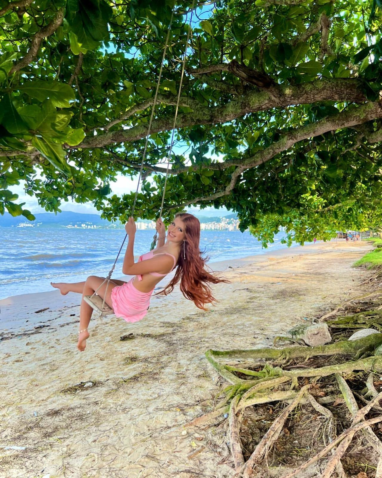 Julia Vitoria Mayer tiffany thompson brandon bellabazooka nudes