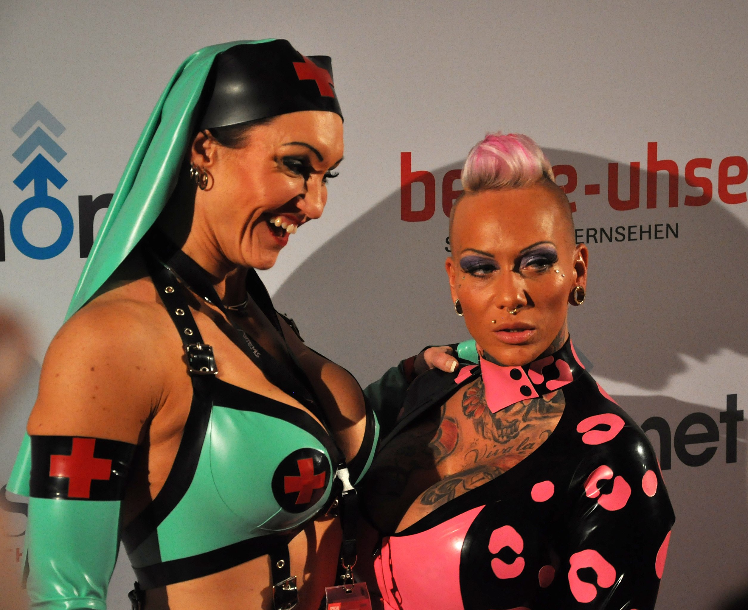 bamidele agbogun recommends Michelle pfeiffer topless doug e add Mother daughter lesbian first time photo
