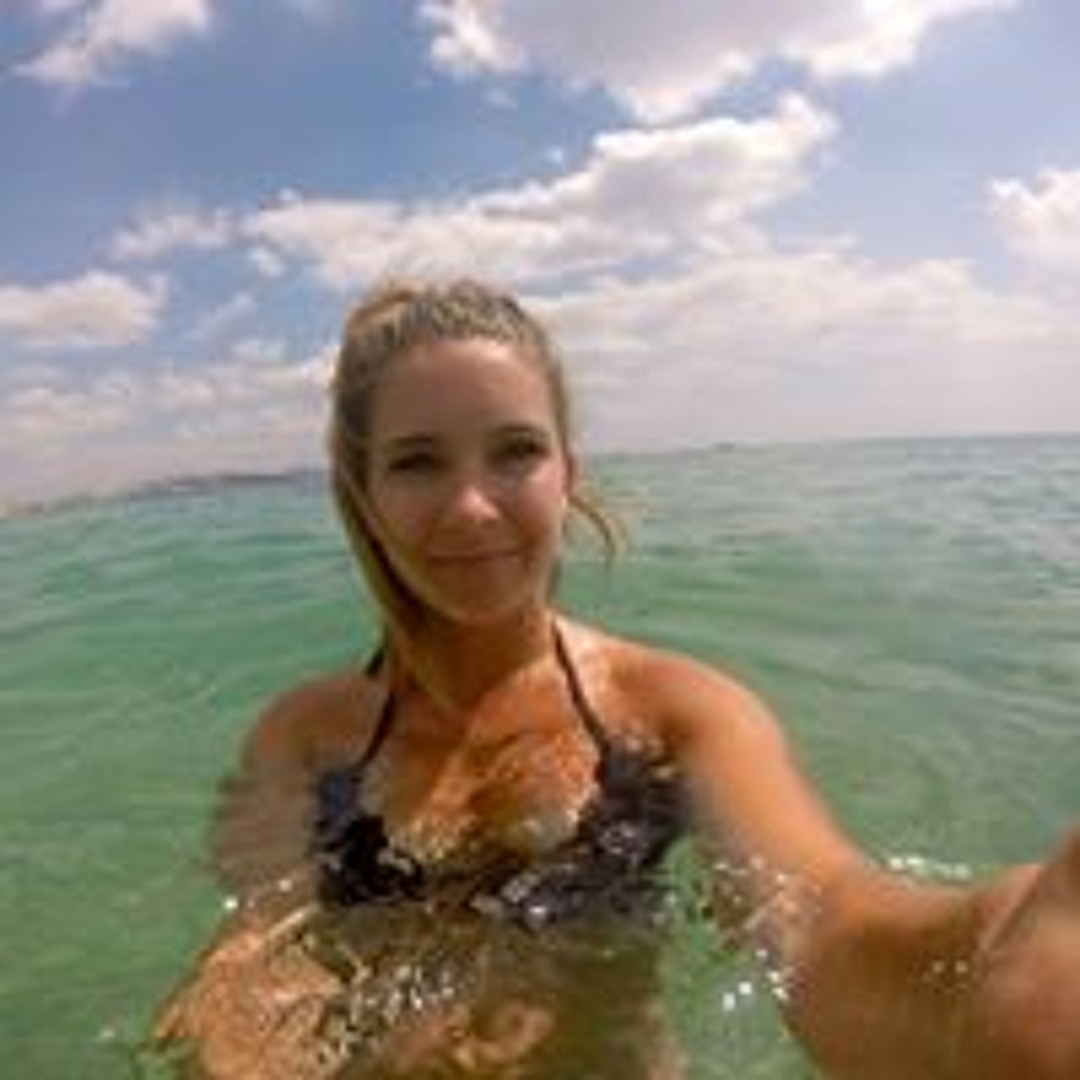 devin valencia add lauren crist photo