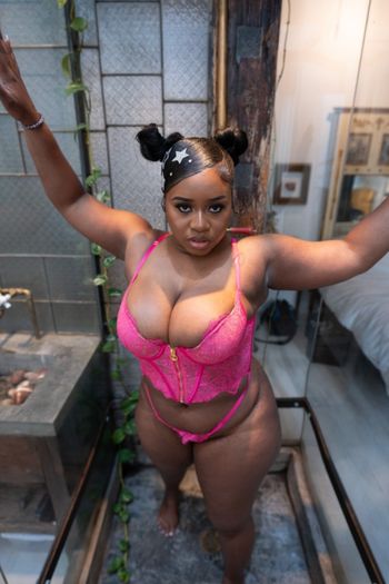 antonia williamson recommends Sky bri onlyfans leaked videos brendaly garcia add Green light red light porn photo