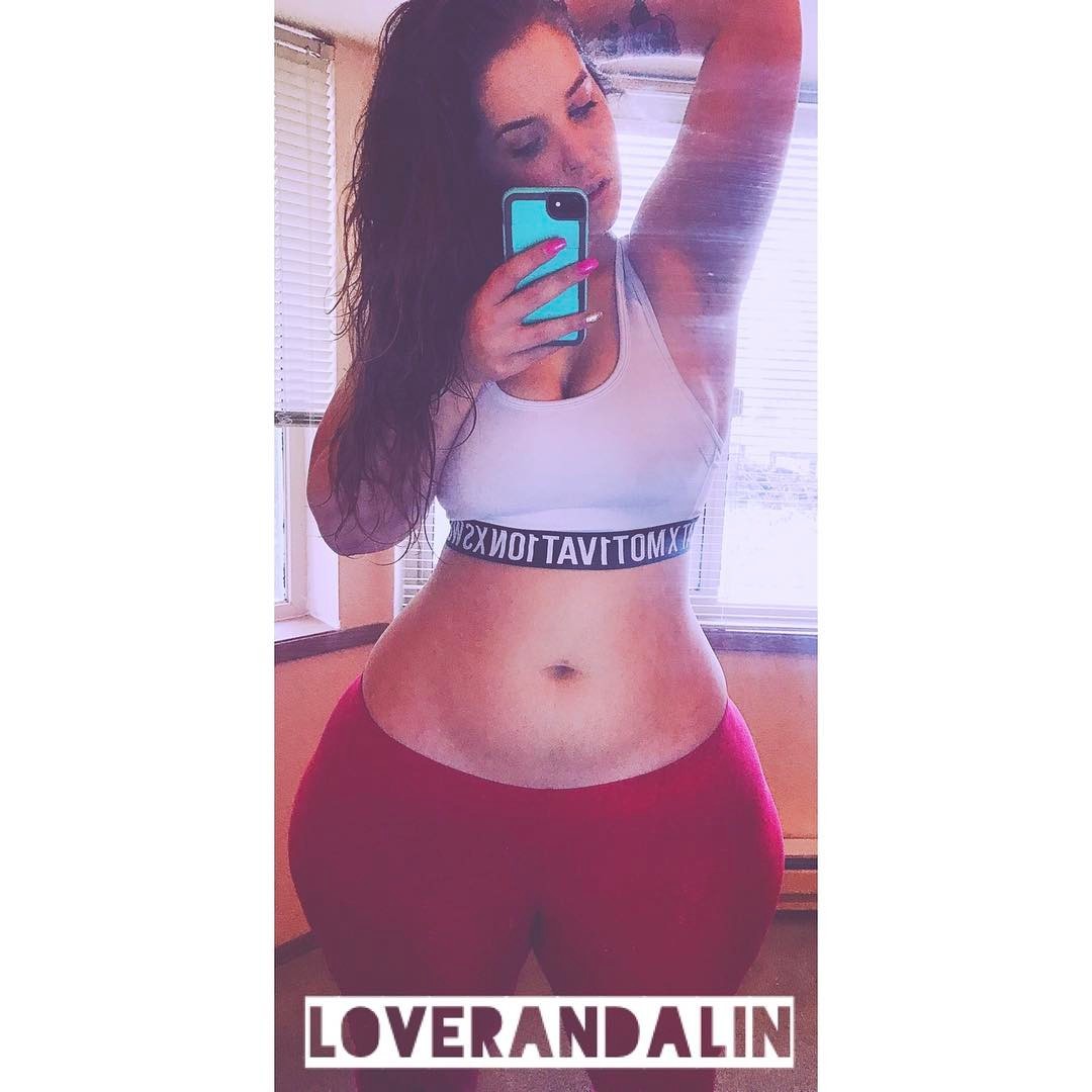 Love Randalin nude sexy pusy grope candid
