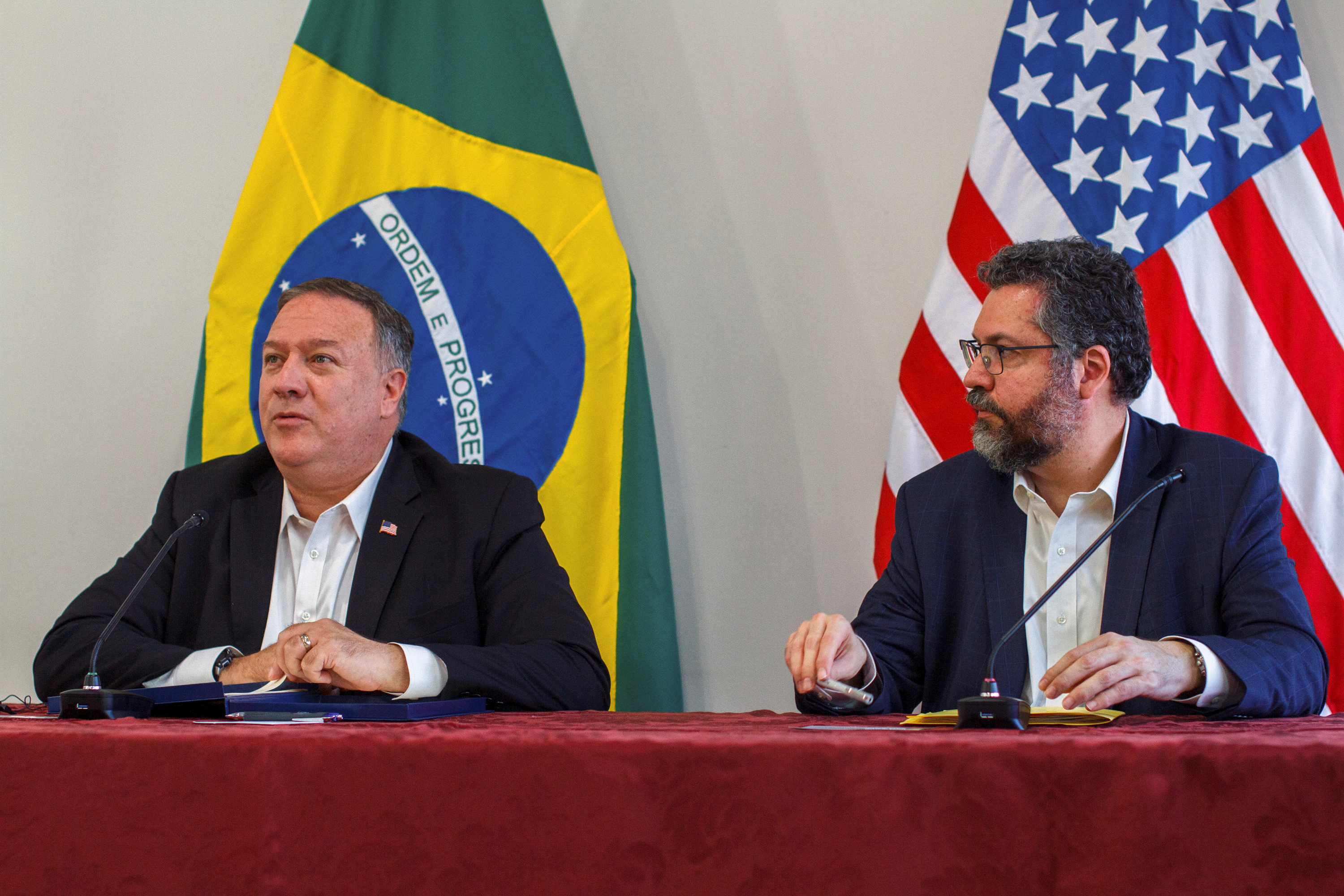 cody linnebur recommends mike in brazil bola animashaun add mike in brazil photo