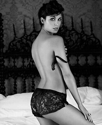 alex marchesi recommends morena baccarin butt amanda demitro add morena baccarin butt photo