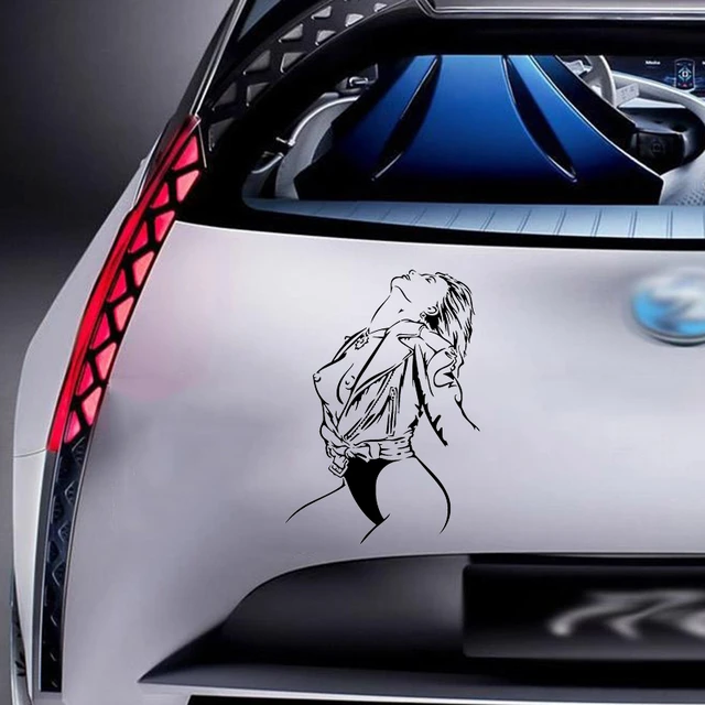 brad willing add naked lady in car photo