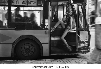 dan wilhite add naked on bus image