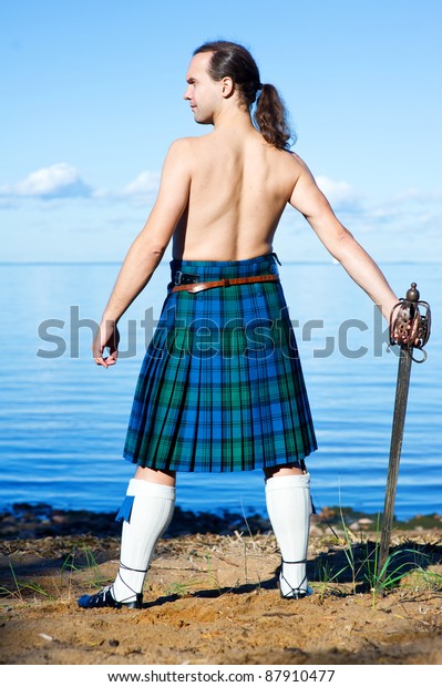 christopher zea recommends Rebeca villar anal celia donnelly add naked scottish men image