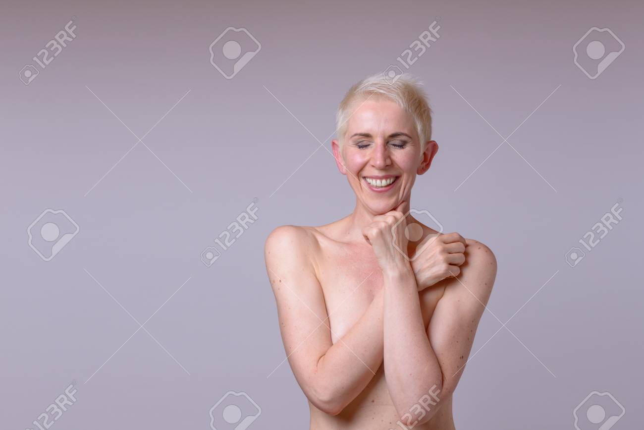anthony abioye recommends Annabelle rodgers alireza bozorgmanesh add naked women mature image