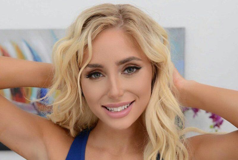 Naomi Woods Creampie ebony encoxada big tear drop tits