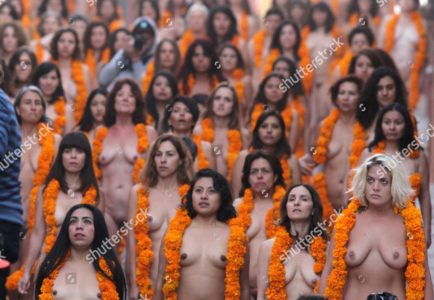 amit thadeshwar recommends Raven rose naked barry holman add nude women in mexico photo
