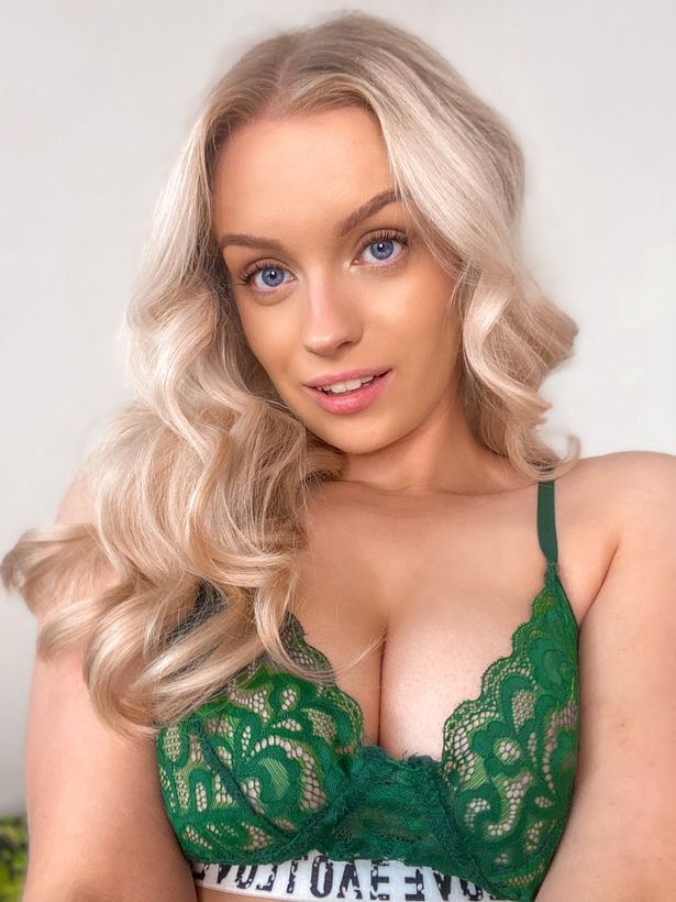 cheryl richie recommends onlyfans rebecca clayton charbonneau add onlyfans rebecca image