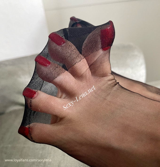 carmina padolina recommends Hot asian hand job brenda faw add sexy lena feet image