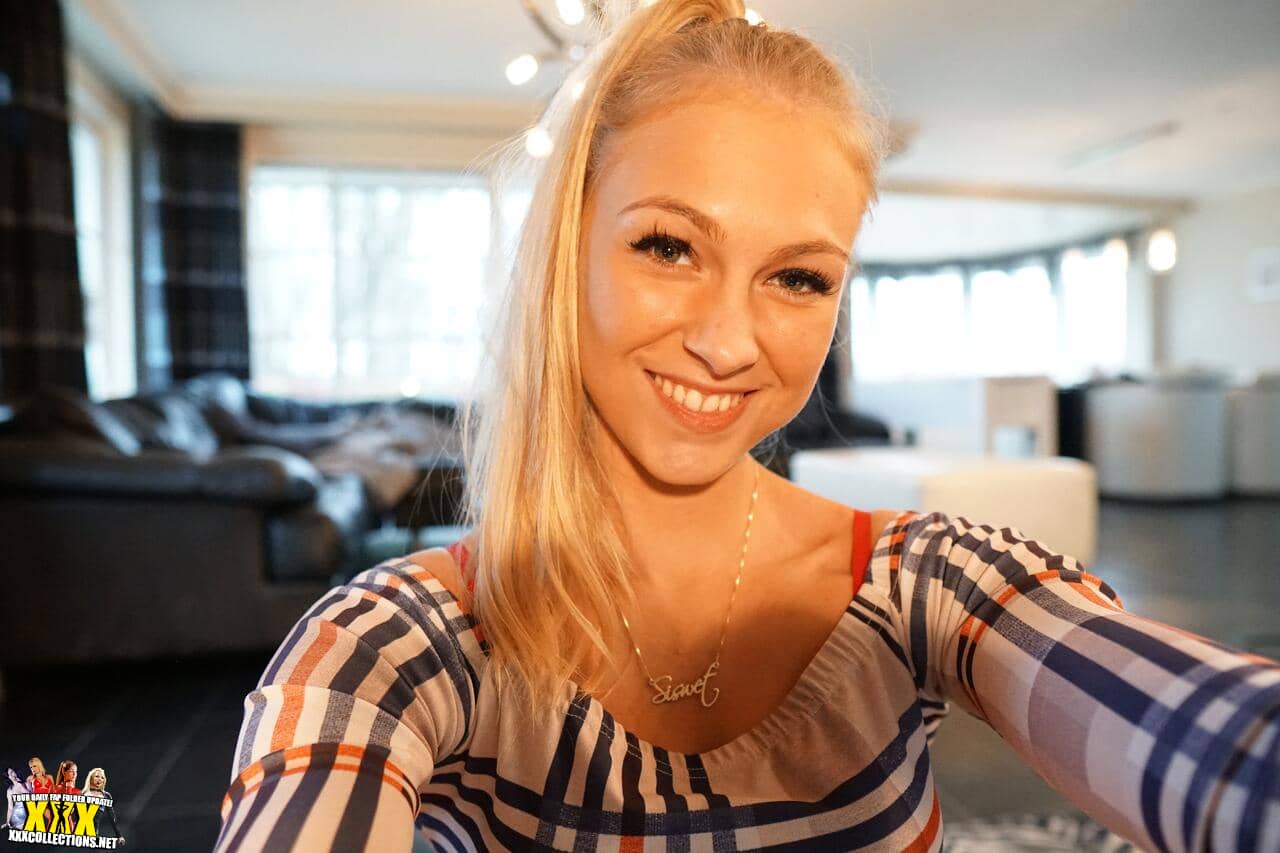 Siswet Pregnant outdoor pornstars dude sucks cock