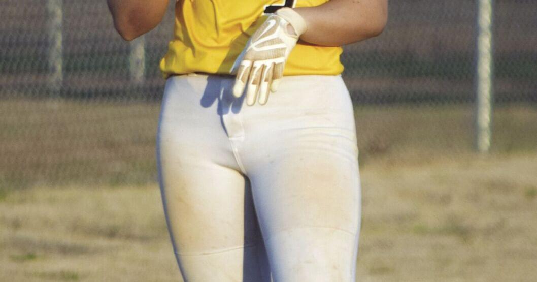 cole albrecht recommends softball cameltoe debbie clydesdale add softball cameltoe image