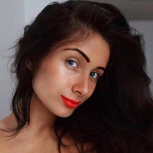 angela teachout add sophie rose onlyfan image