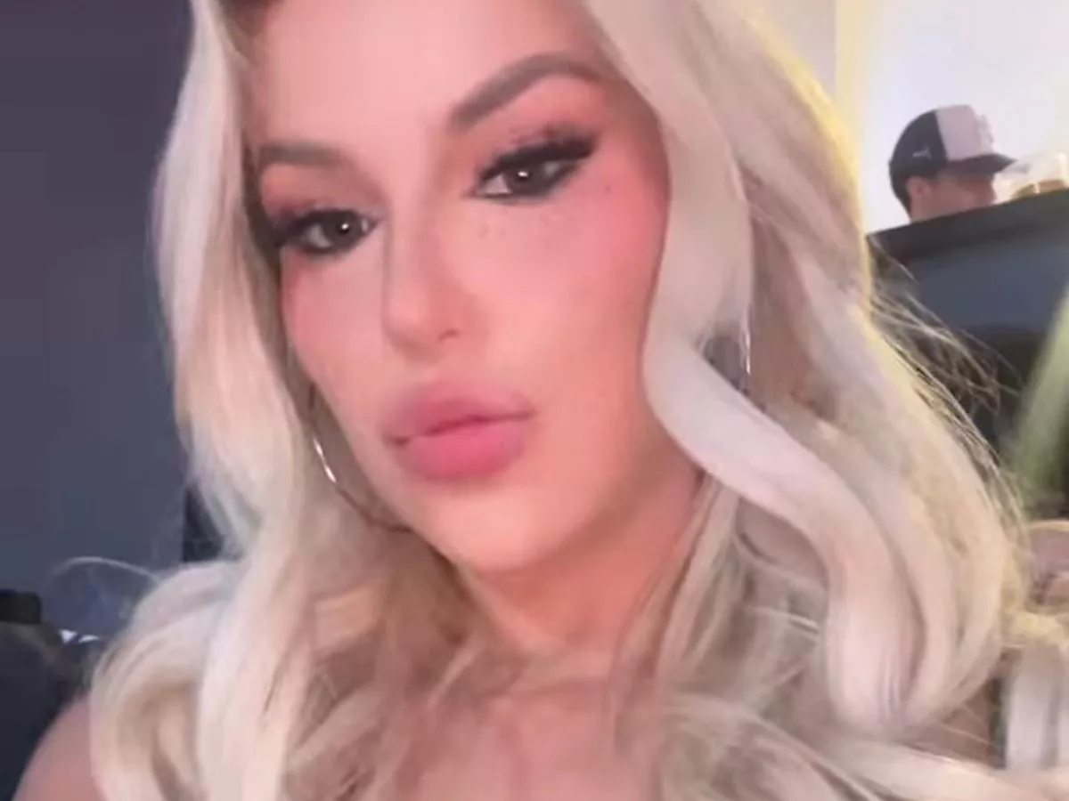 christian madla recommends Bent over and fingered ahmad azhari add tana mongeau pussy photo