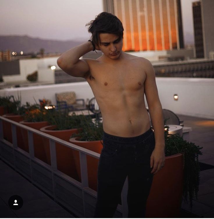 Teaser Nudes n akedwomen ts kloe kay