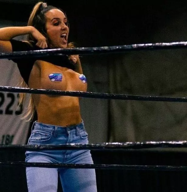 diane l fisher add wwe tits flash photo